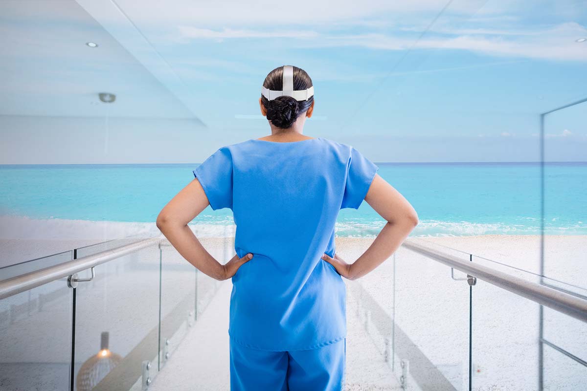 nurse-with-beach-VR